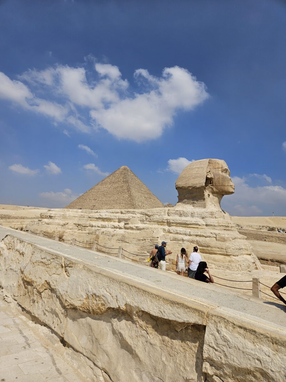 Cheops-Taltempel und Sphinx
